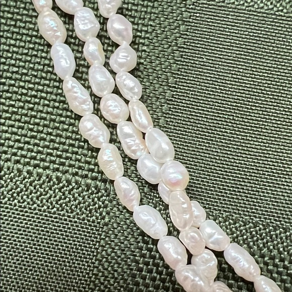 Vintage Fresh Water Pearl Jewelry Set ( includes necklace,bracelet earrings) - Picture 9 of 16